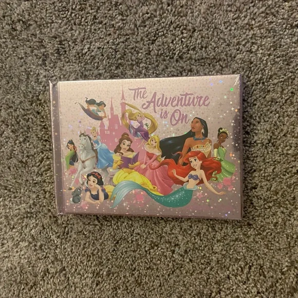 Disney Princess Adventure Glitter Journal - Picture 1 of 1